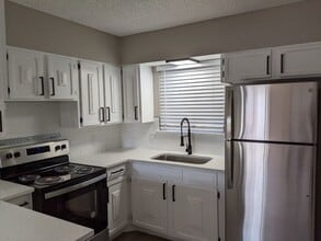 iConic Mueller 1 in Austin, TX - Building Photo - Building Photo