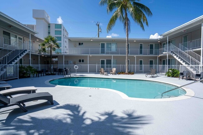 Biarritz Place in Miami Beach, FL - Building Photo - Building Photo