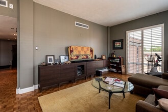 1400 Kenesaw Ave, Unit Hamilton House 13A in Knoxville, TN - Building Photo - Building Photo