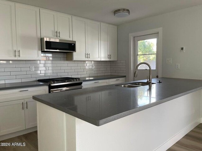 414 E Malibu Dr in Tempe, AZ - Building Photo - Building Photo