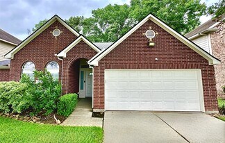 21641 Forest Colony Dr in Porter, TX - Building Photo