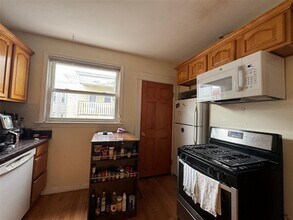 33-35 Magnus Ave in Somerville, MA - Foto de edificio - Building Photo