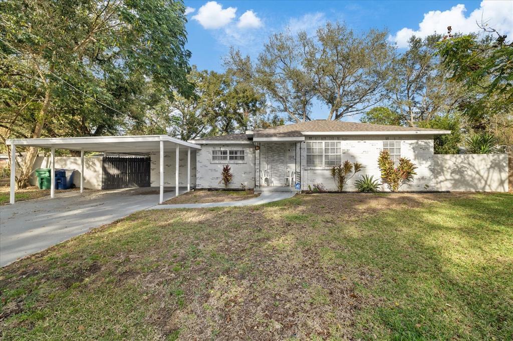 1504 E McBerry St in Tampa, FL - Building Photo