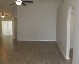 1520 Vista Lake Cir in Melbourne, FL - Building Photo - Building Photo