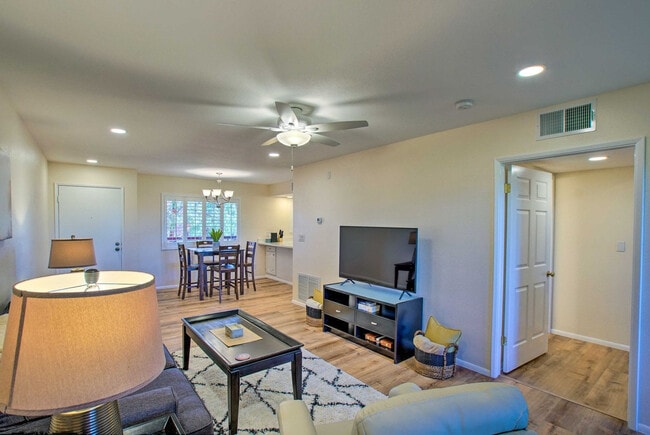 4303 E Cactus Rd
