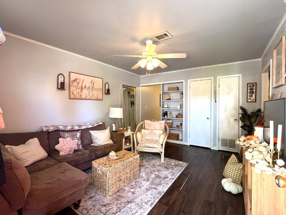 131 N Duck St in Stillwater, OK - Building Photo