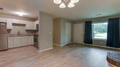 85 Tanbark Ct in Goose Creek, SC - Building Photo - Building Photo