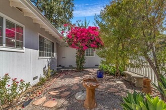 23223 Canzonet St in Woodland Hills, CA - Building Photo - Building Photo