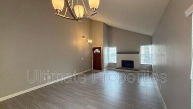 9035 E Jenan Dr in Scottsdale, AZ - Building Photo - Building Photo