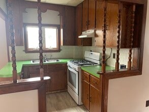 347 Lawton St in Fall River, MA - Building Photo - Building Photo