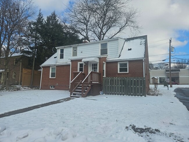 120 Luther Ave in Kent, OH - Foto de edificio - Building Photo