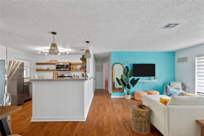 2772 NE Spruce Ridge Ave in Jensen Beach, FL - Building Photo - Building Photo