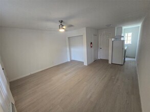 2501 Yoakum Blvd in Houston, TX - Building Photo - Building Photo