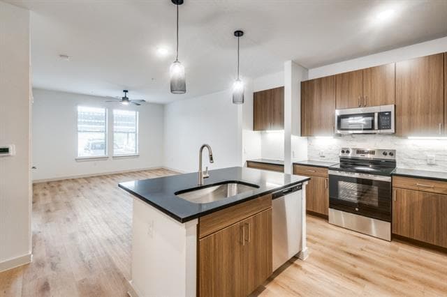 property at 512 N Ewing Ave
