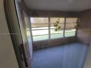 3090 NW 46th Ave in Lauderdale Lakes, FL - Building Photo - Building Photo