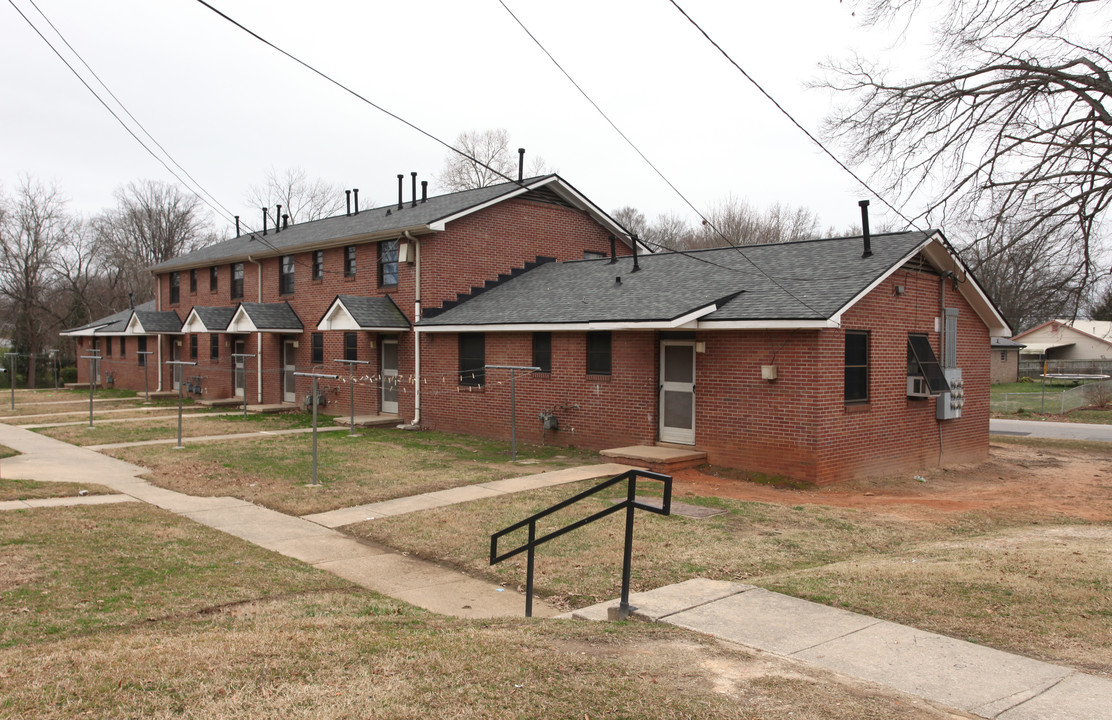 835 Summitt St in Gainesville, GA - Foto de edificio