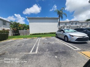 12174 SW 143rd Ln in Miami, FL - Building Photo - Building Photo
