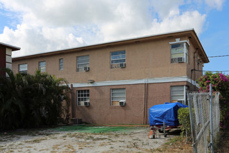 800 N Sapodilla Ave in West Palm Beach, FL - Building Photo - Building Photo