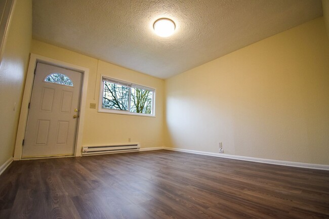 2121 N Kilpatrick St in Portland, OR - Building Photo - Building Photo