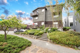 Phinney Apartments in Seattle, WA - Building Photo - Building Photo