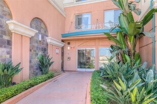 580 W Main St in Alhambra, CA - Building Photo