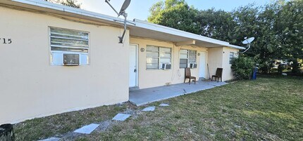 1715 NW 8th Ct in Fort Lauderdale, FL - Building Photo - Building Photo