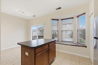 28909 Pondview Dr in Lakemoor, IL - Building Photo - Building Photo