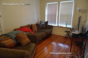 11 Mount Hood Rd, Unit 2 in Boston, MA - Building Photo