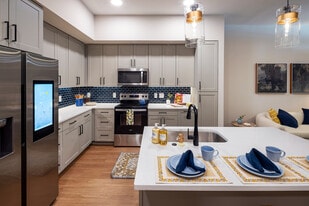 AMLI North Park in Austin, TX - Building Photo