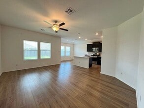 208 Magione St in Hutto, TX - Building Photo - Building Photo