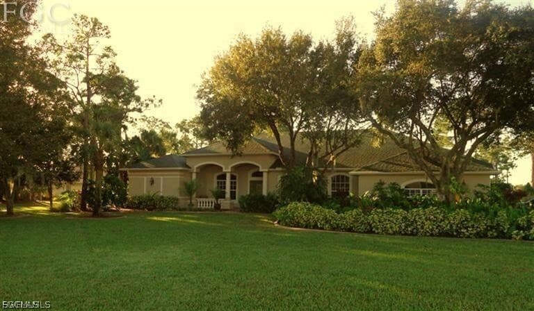 25211 Roland Ln in Punta Gorda, FL - Building Photo