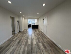 8818 Ramsgate Ave in Los Angeles, CA - Building Photo - Building Photo