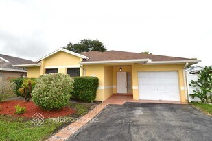 1110 SW 98th Terrace in Pembroke Pines, FL - Building Photo