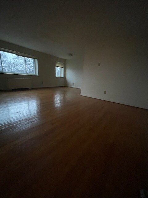 35 Burnside Ave, Unit B7 in East Hartford, CT - Building Photo - Building Photo