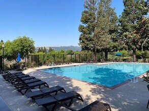 10 Glasgow Cir in Danville, CA - Foto de edificio - Building Photo