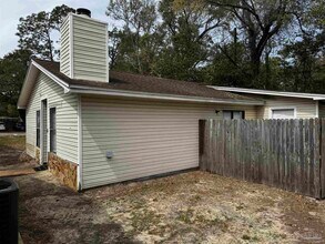 8210 Kipling St in Pensacola, FL - Building Photo - Building Photo