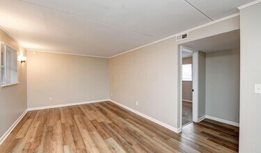 458 Miller Ave in Columbus, OH - Building Photo - Building Photo