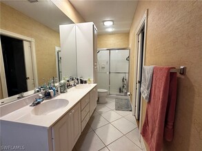 5601 Cove Cir in Naples, FL - Building Photo - Building Photo