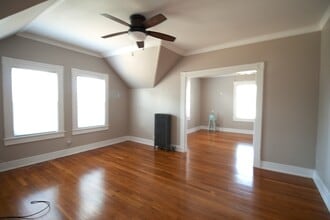 112 Prospect St, Unit Unit #2 in Somerset, MA - Building Photo - Building Photo