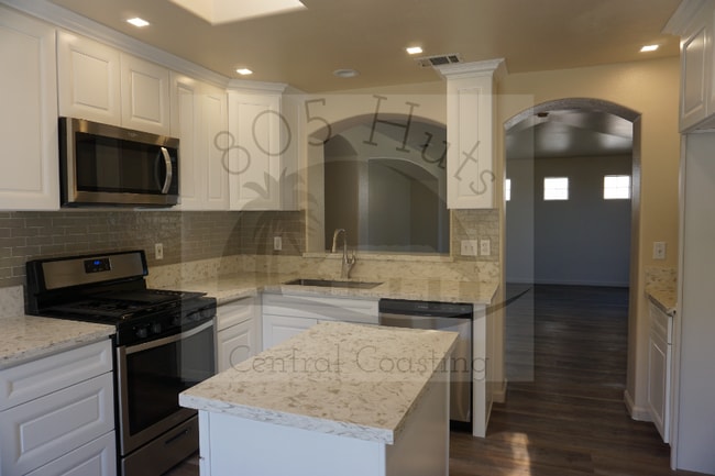 2035 Lassen Dr in Santa Maria, CA - Building Photo - Building Photo