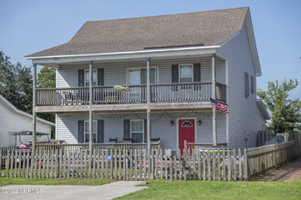 907 Cedar St in Beaufort, NC - Building Photo - Building Photo