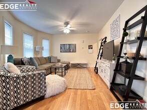 74 Brooks St, Unit 1 in Boston, MA - Foto de edificio - Building Photo