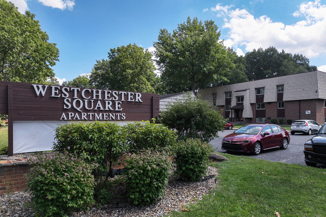 Westchester Apartments in Youngstown, OH - Building Photo