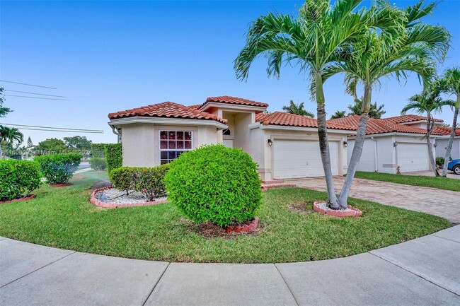 7569 Parkside Pl in Margate, FL - Foto de edificio - Building Photo