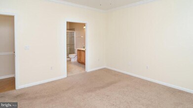 401 Degas Ct in Williamstown, NJ - Building Photo - Building Photo