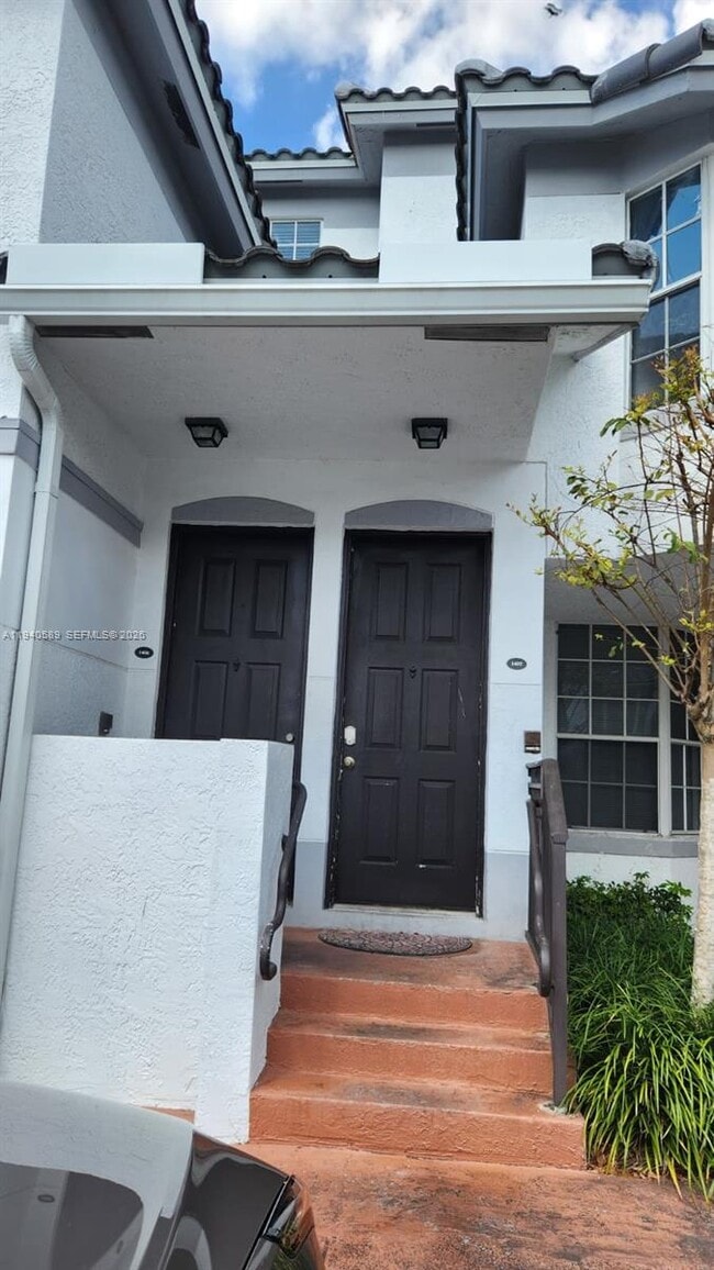 785 SW 148th Ave in Davie, FL - Building Photo - Building Photo