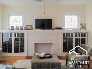 3817 N Lawndale Ave, Unit 3W in Chicago, IL - Building Photo - Building Photo