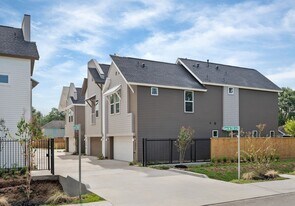 7504 B Carver Rd in Houston, TX - Building Photo