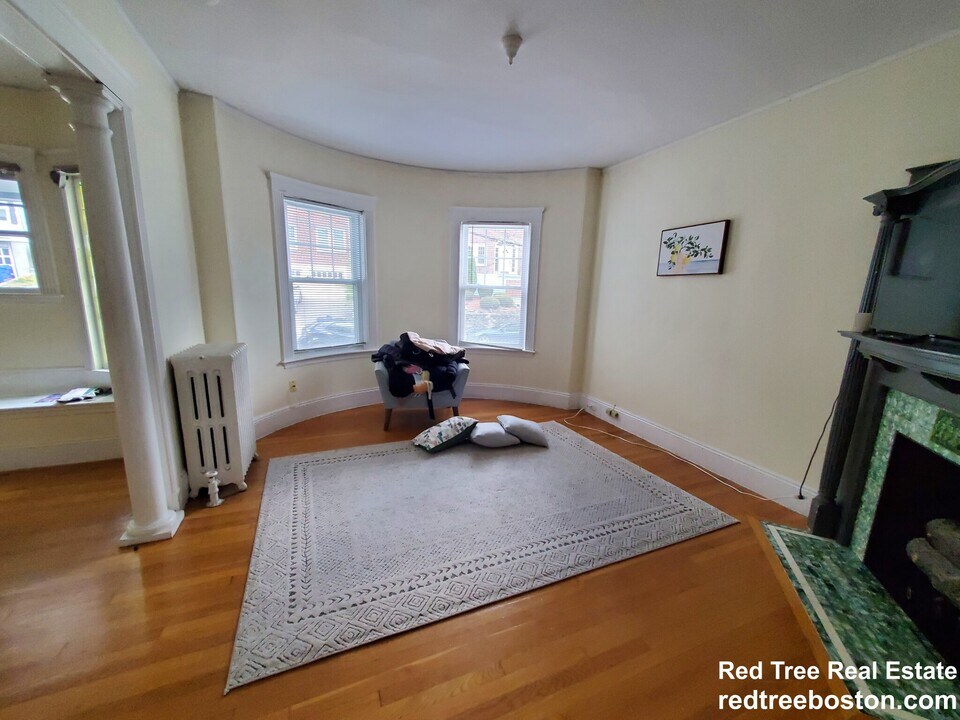 98 Westbourne Terrace in Brookline, MA - Building Photo