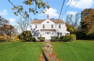 115 Danielson Pike in Scituate, RI - Building Photo